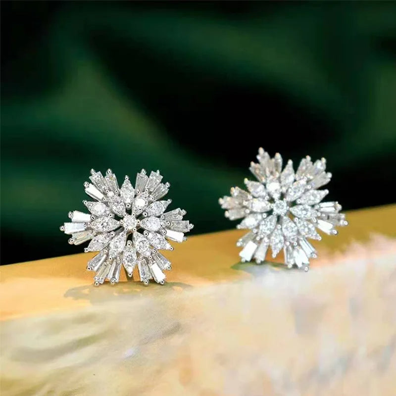 Snowflake Stud Earrings – Full AAA Cubic Zirconia, Sparkling Women’s Jewelry, Perfect Christmas Gift