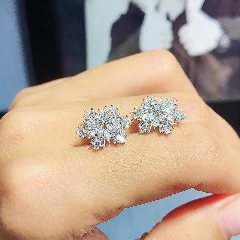 Snowflake Stud Earrings – Full AAA Cubic Zirconia, Sparkling Women’s Jewelry, Perfect Christmas Gift