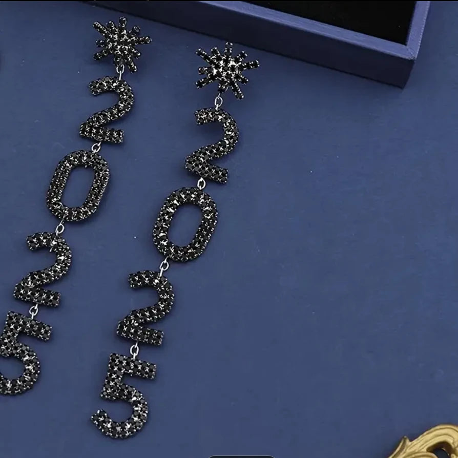 Luxury Rhinestone Snowflake 2025 Pendant Earrings - Elegant Long Drops for New Year's & Party Glam