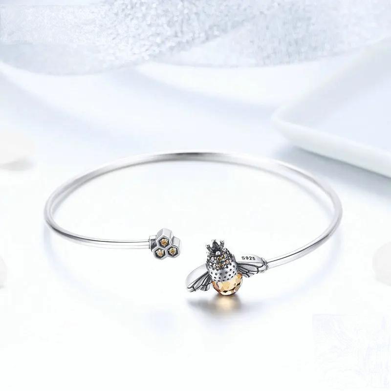 BEE SILVER CHARM BRACELET