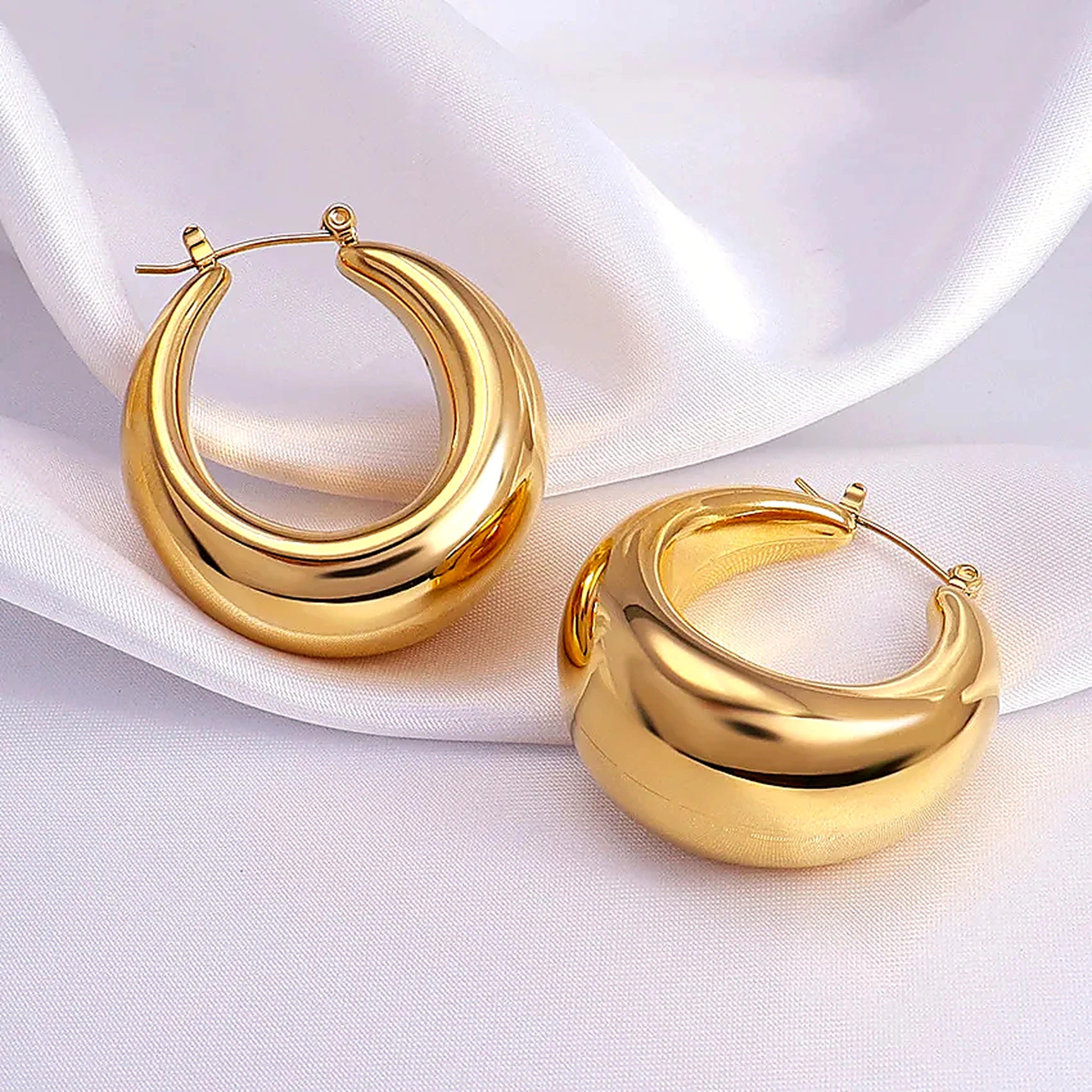 Solene Sculpted Trio Hoop Earrings
