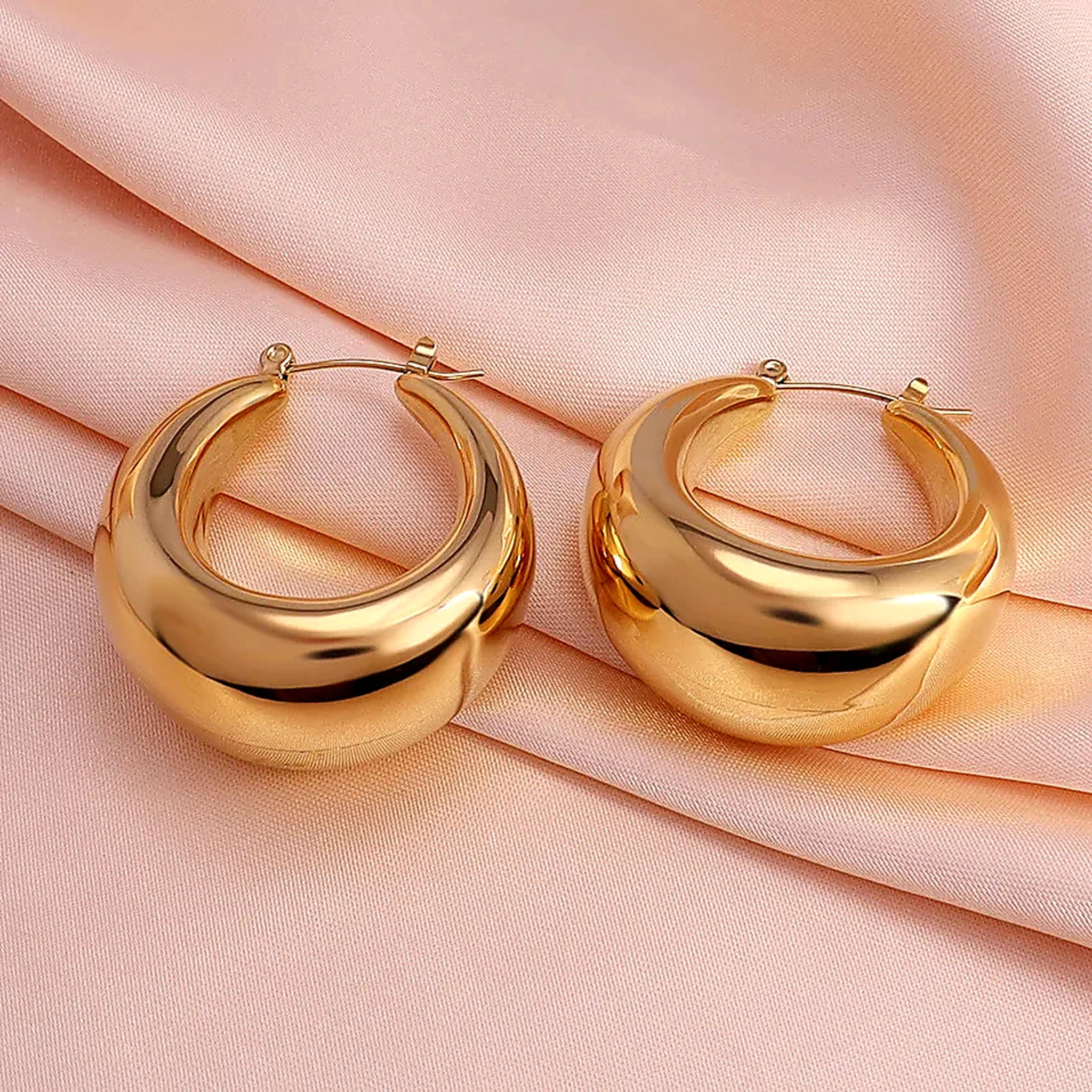 Solene Sculpted Trio Hoop Earrings